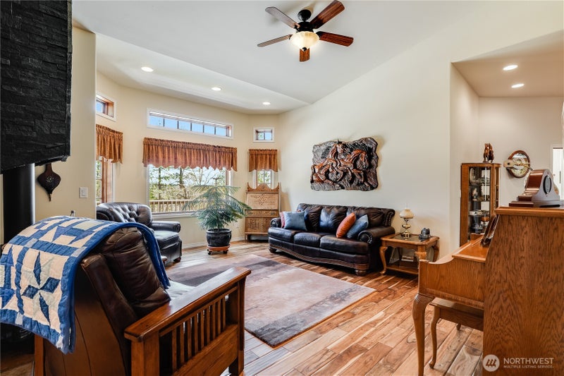 11 Deer Ridge Road