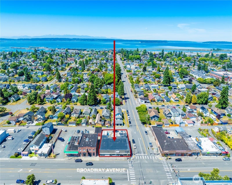 1906 Broadway