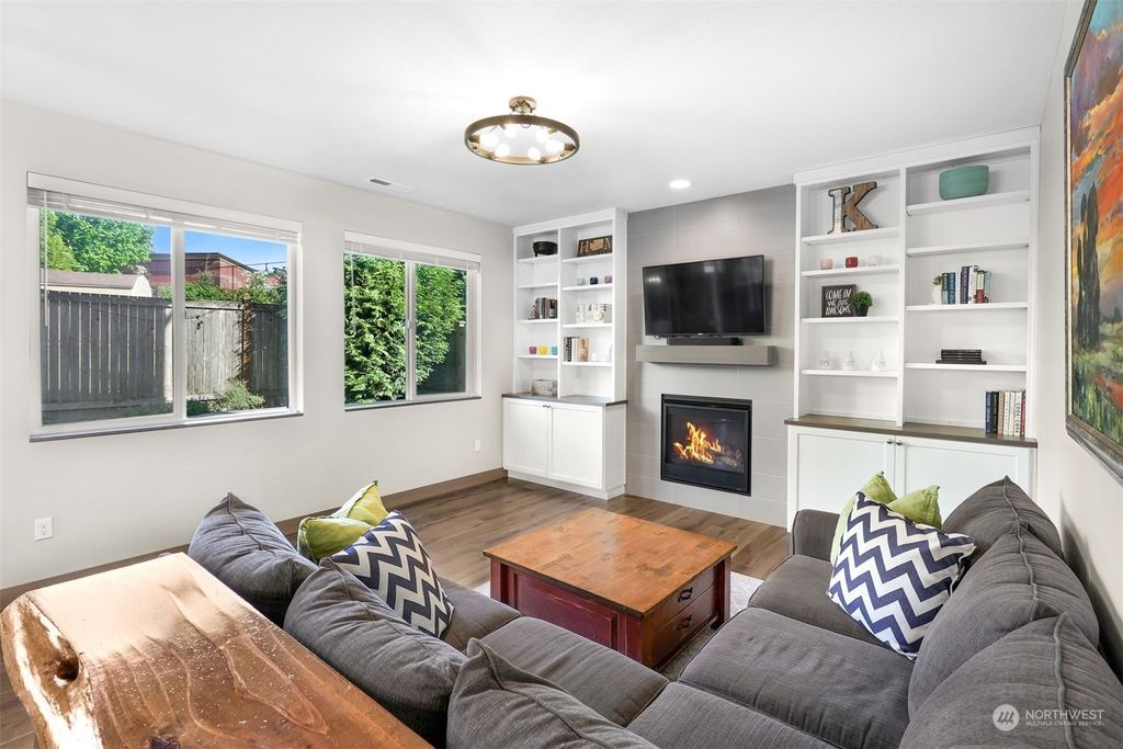 Photo of 13923 18th Place W, Lynnwood, WA 98087 (MLS # 2236362)