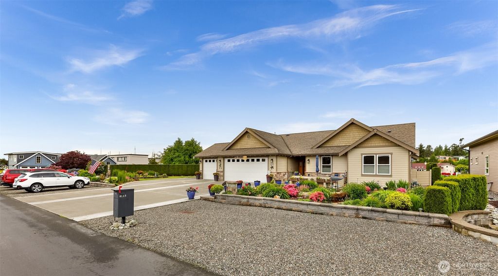 Photo of 8123 Coquitlam Place, Blaine, WA 98230 (MLS # 2530622)