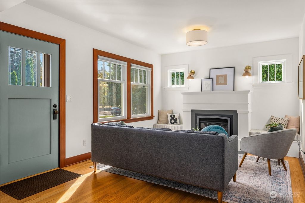 Photo of 4021 20th Avenue SW, Seattle, WA 98106 (MLS # 2001099)