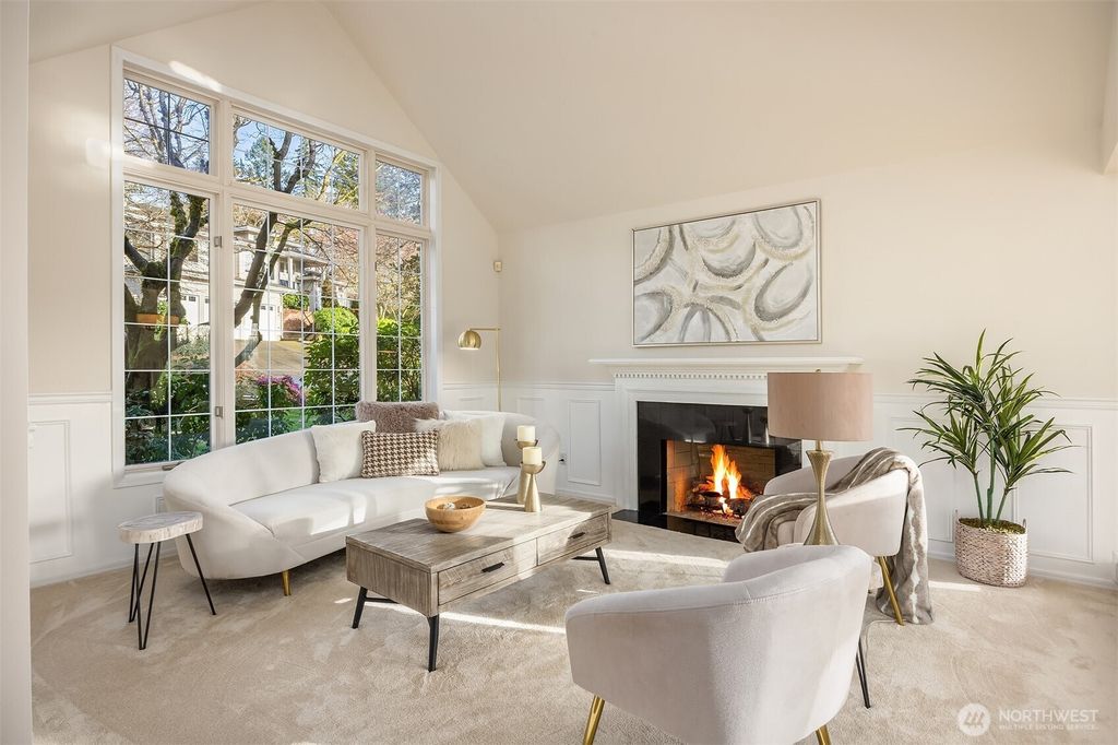 Photo of 3625 241st Avenue SE, Sammamish, WA 98029 (MLS # 2340968)