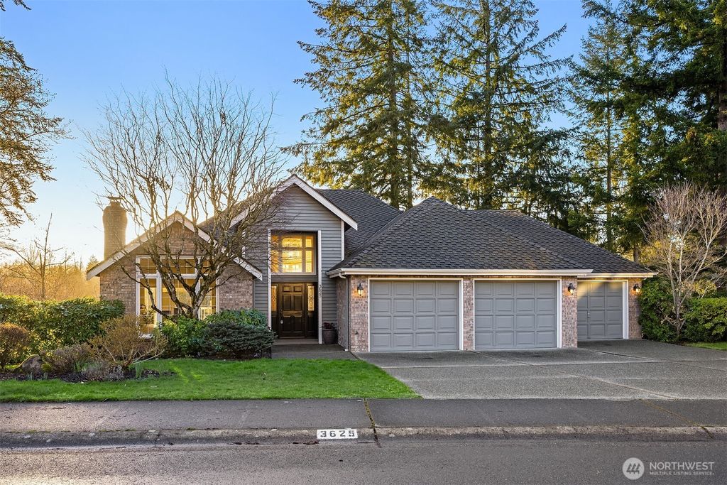 Photo of 3625 241st Avenue SE, Sammamish, WA 98029 (MLS # 2340968)