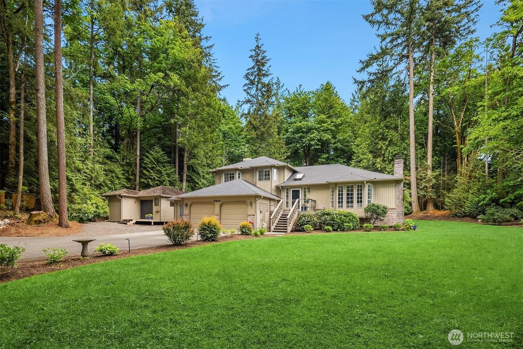 Photo of 9244 215th Avenue NE, Redmond, WA 98053 (MLS # 2527708)