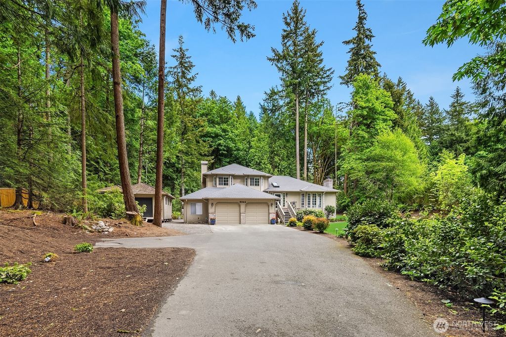 Photo of 9244 215th Avenue NE, Redmond, WA 98053 (MLS # 2527708)