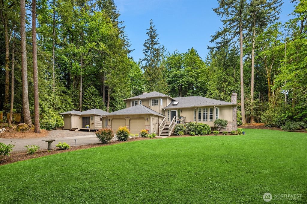 Photo of 9244 215th Avenue NE, Redmond, WA 98053 (MLS # 2527708)