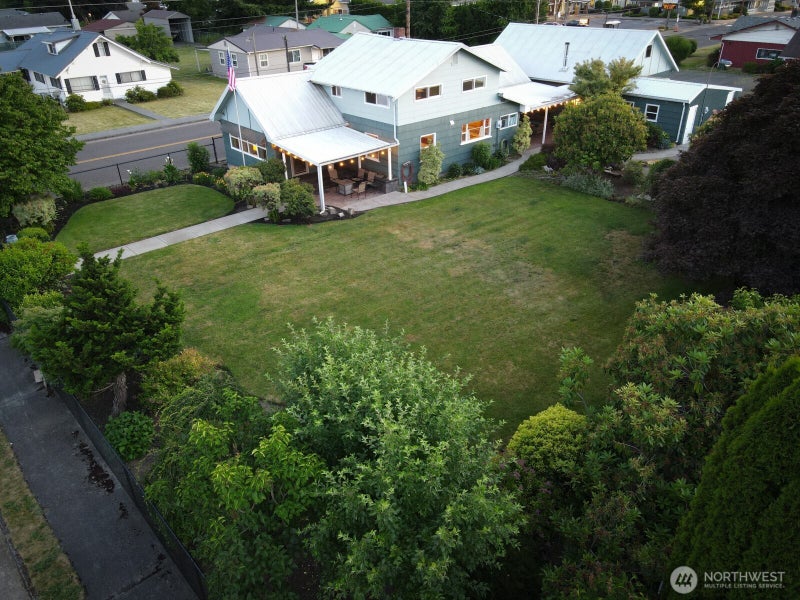 298 4th Street