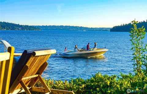 Photo of 18 Holly Lane, Mercer Island, WA 98040 (MLS # 2407362)