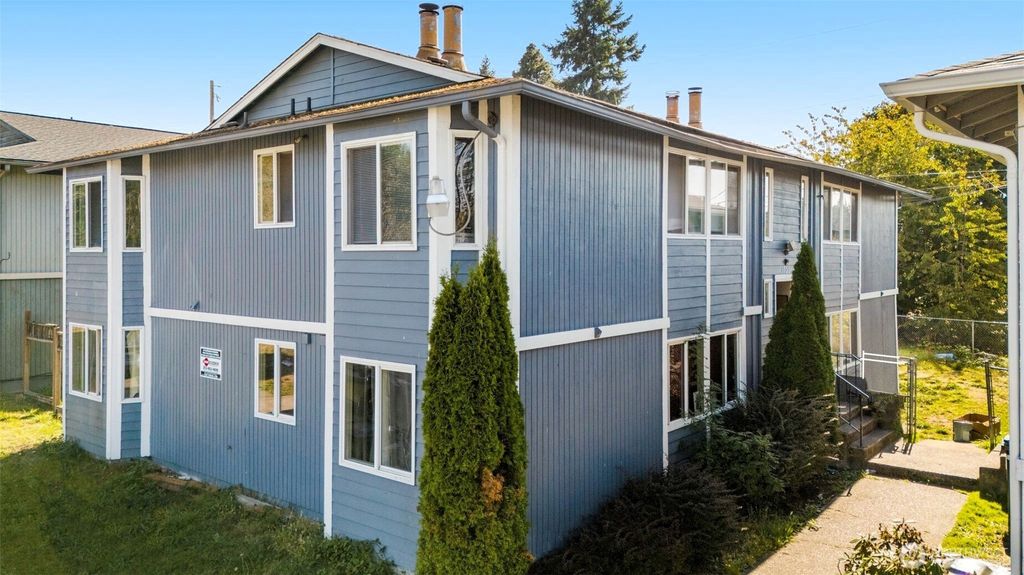 Photo of 1722 E 56th Street, Tacoma, WA 98404 (MLS # 2517132)
