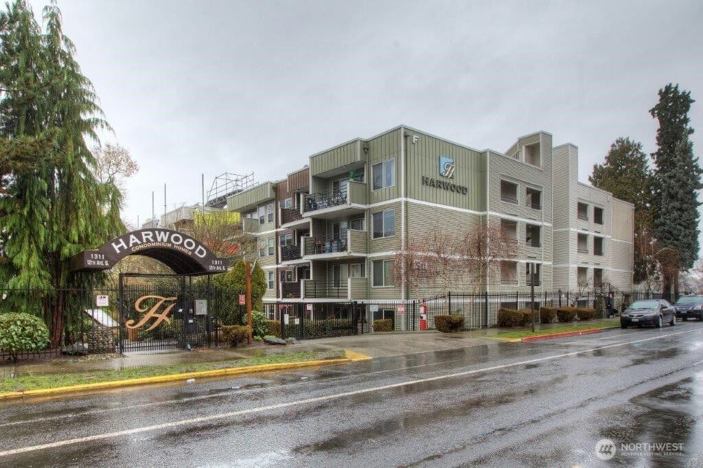 Photo of 1311 S 12th Avenue #D202, Seattle, WA 98144 (MLS # 2499127)