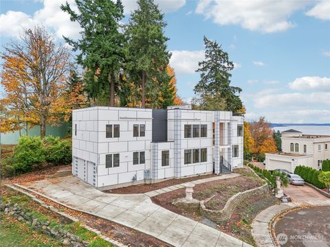 Photo of 1217 S 273rd Place, Des Moines, WA 98198 (MLS # 2451858)