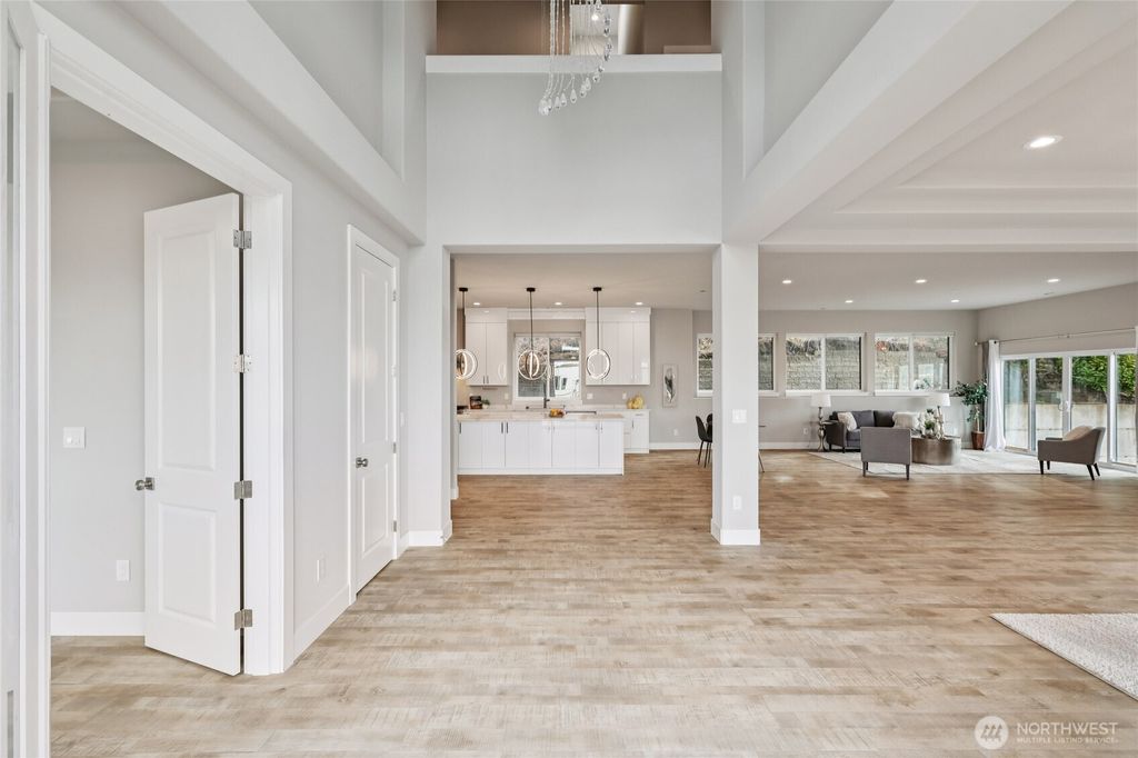 Photo of 1217 S 273rd Place, Des Moines, WA 98198 (MLS # 2451858)