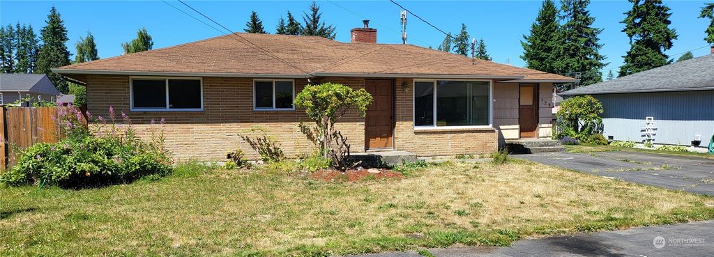 Photo of 529 Tamarack Drive, Everett, WA 98203 (MLS # 2132341)