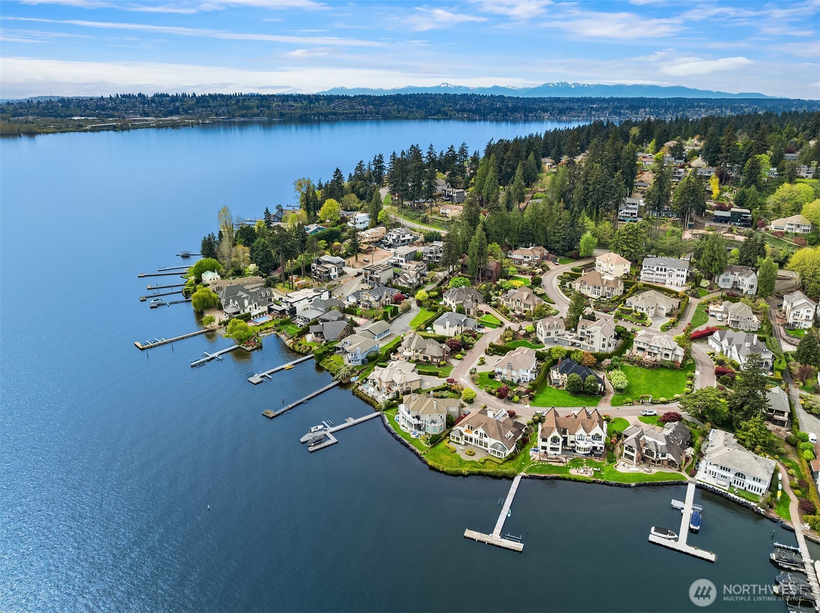 8496 NE Woodland Cove Drive