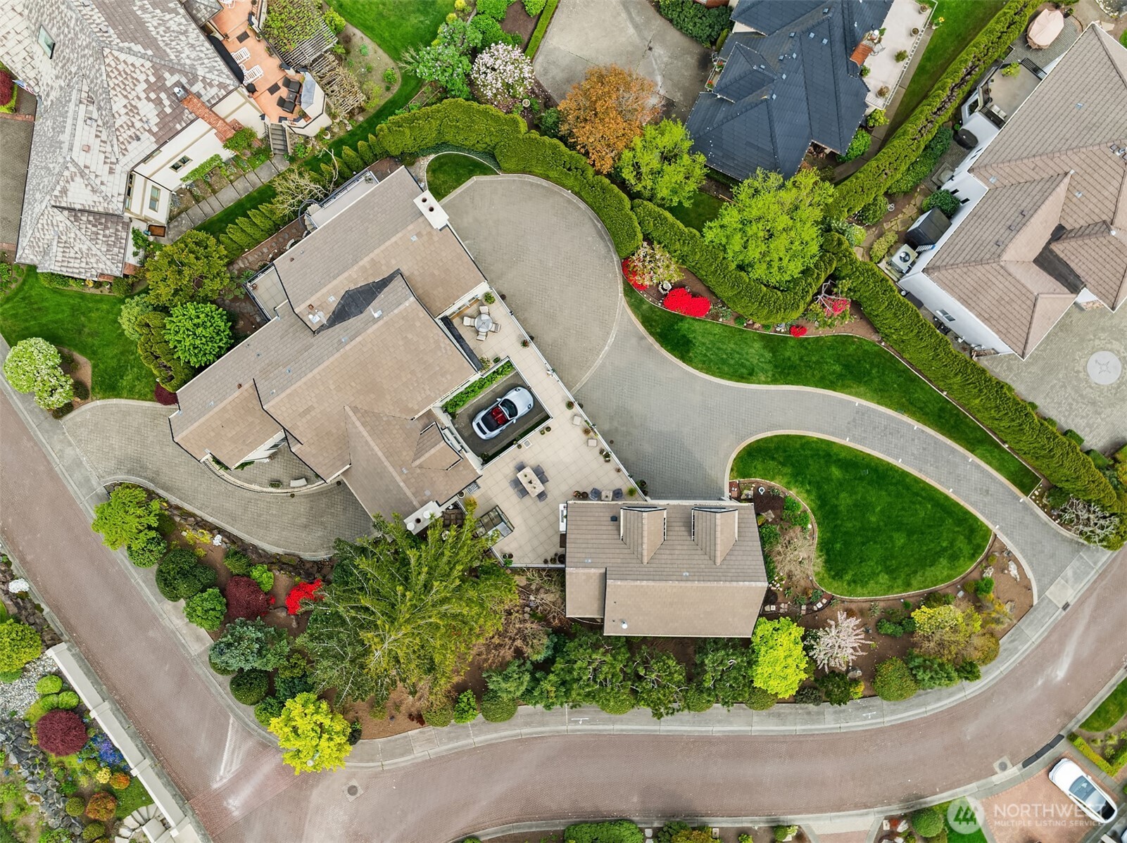 8496 NE Woodland Cove Drive