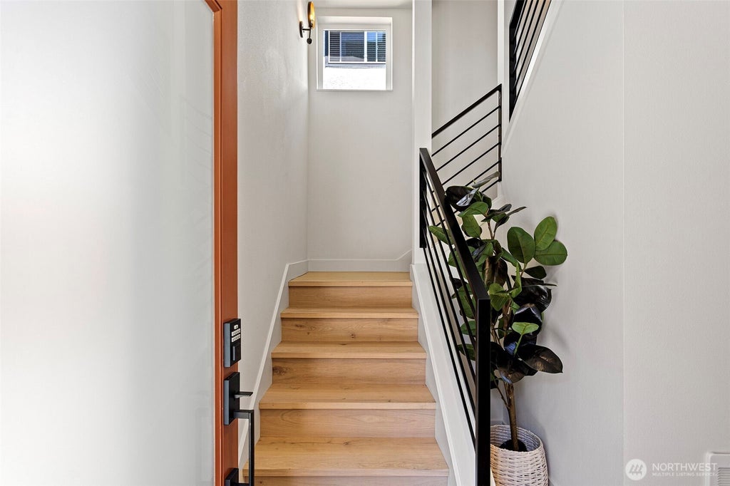 Photo of 4430 Dayton Avenue N, Seattle, WA 98103 (MLS # 2541520)