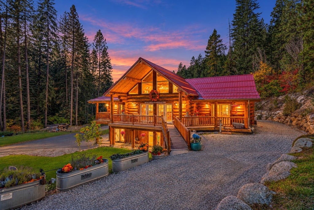 Photo of 16735 Second Creek Road RD, Leavenworth, WA 98826 (MLS # 2594919)