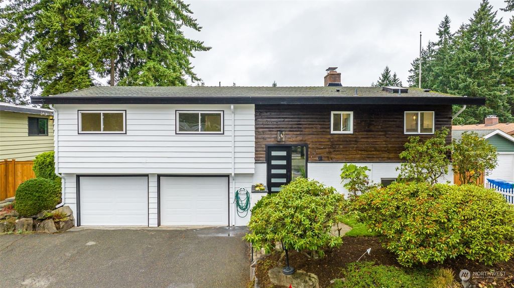 Photo of 17547 Fremont Avenue N, Shoreline, WA 98133 (MLS # 2159076)