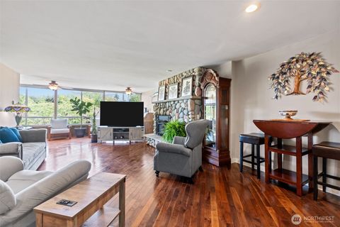Photo of 10903 Glen Acres Drive S #B, Seattle, WA 98168 (MLS # 2541074)
