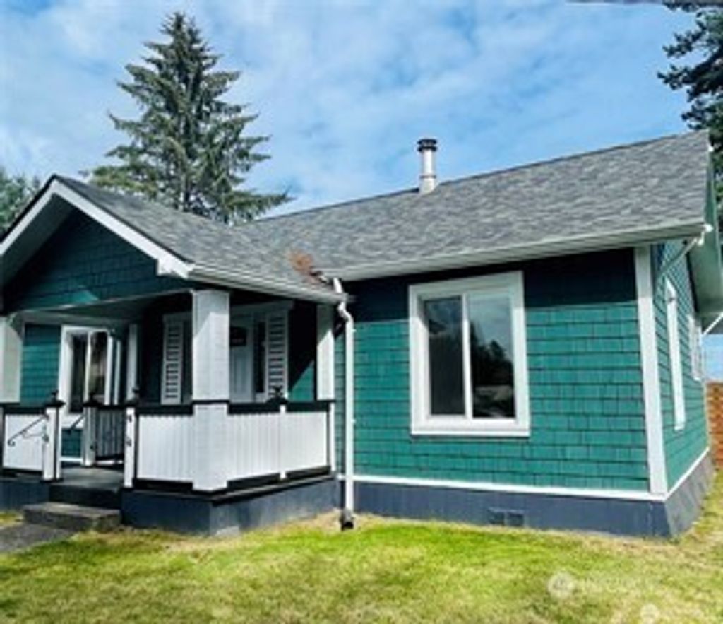 Photo of 528 S 7th St, Montesano, WA 98563 (MLS # 2559842)