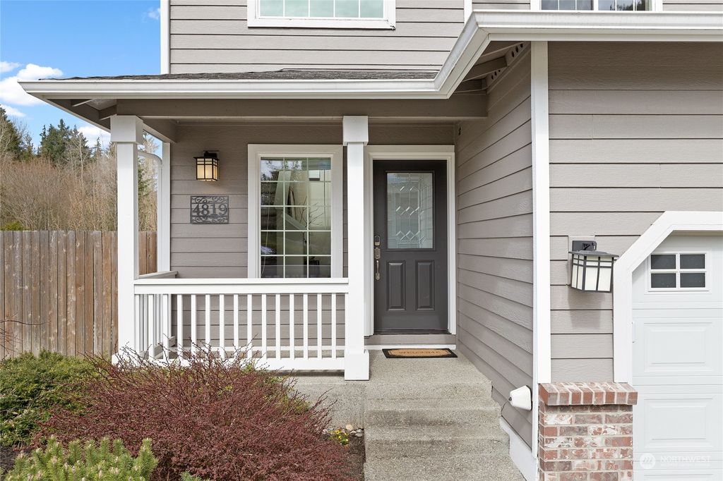 Photo of 4819 118th Place SE, Everett, WA 98208 (MLS # 2049441)
