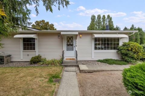 A home in Bremerton