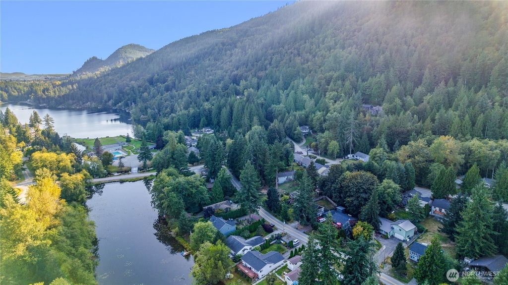 Photo of 440 E Alder Drive, Sedro Woolley, WA 98284 (MLS # 2471655)