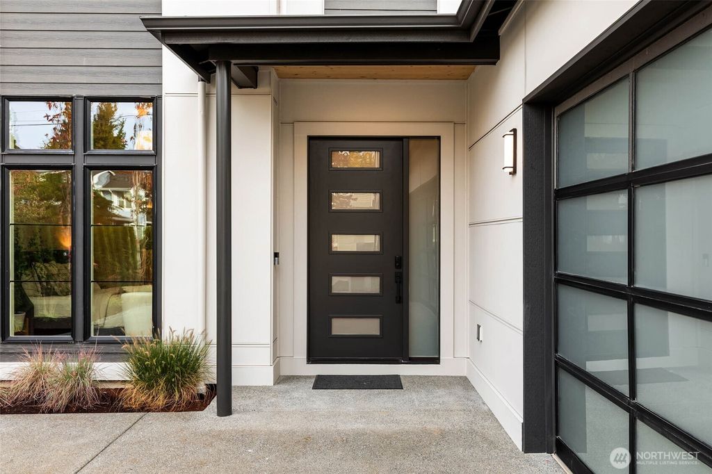 Photo of 13113 NE 104th Street, Kirkland, WA 98033 (MLS # 2440995)