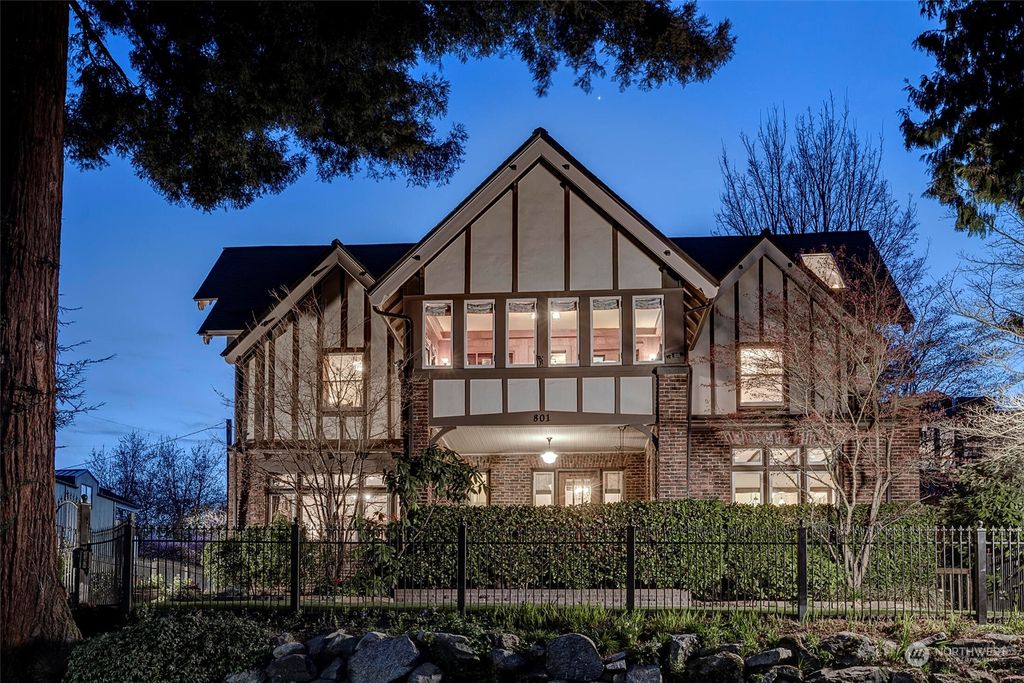 Photo of 801 35th Avenue, Seattle, WA 98122 (MLS # 2049068)