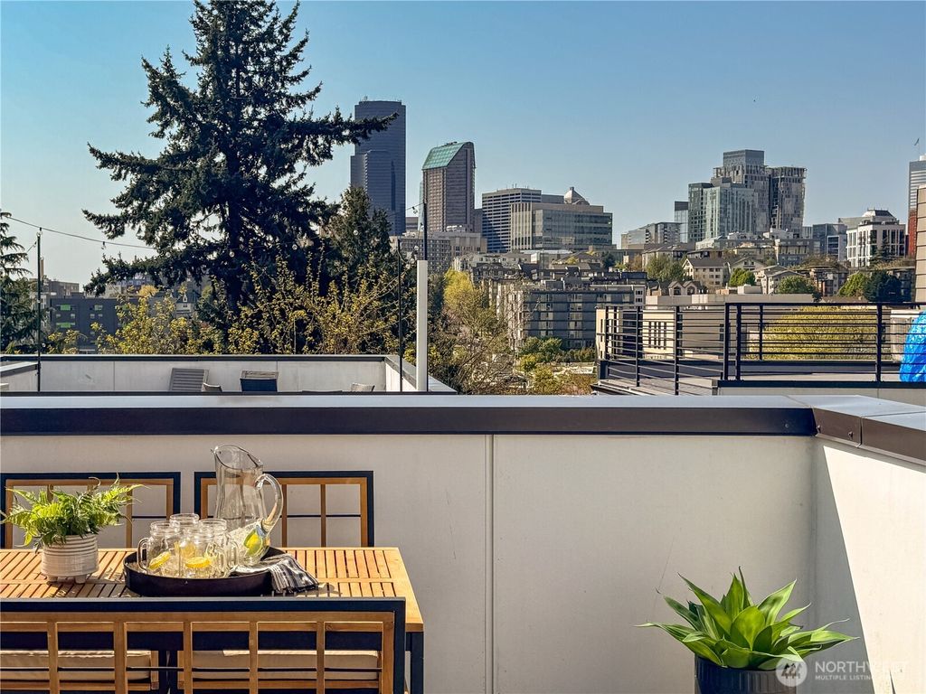 Photo of 207 16th Avenue #C, Seattle, WA 98122 (MLS # 2366151)