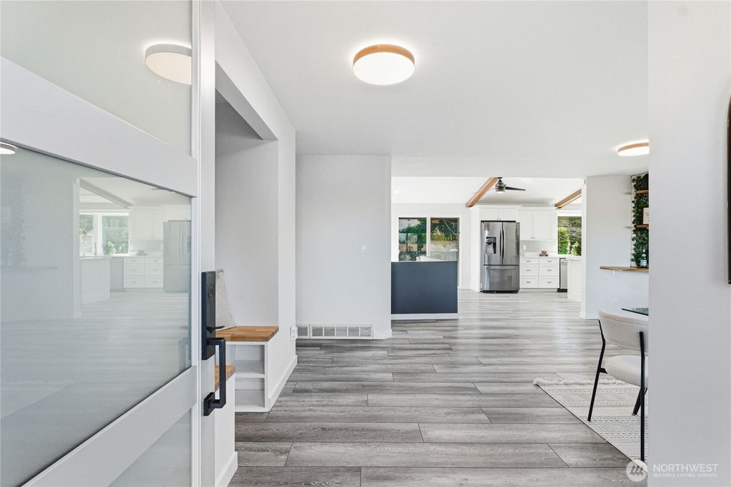 Photo of 2733 SW 312th Place, Federal Way, WA 98023 (MLS # 2489044)