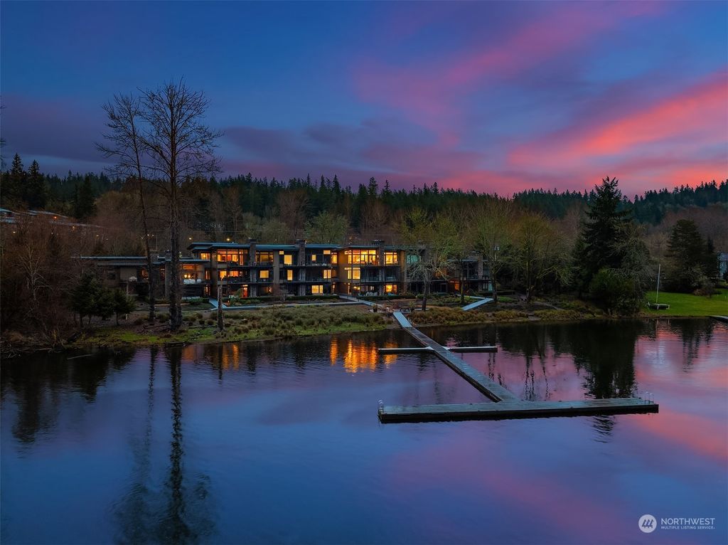 Photo of 4323 E Lake Sammamish Parkway SE #4323, Issaquah, WA 98029 (MLS # 2204455)