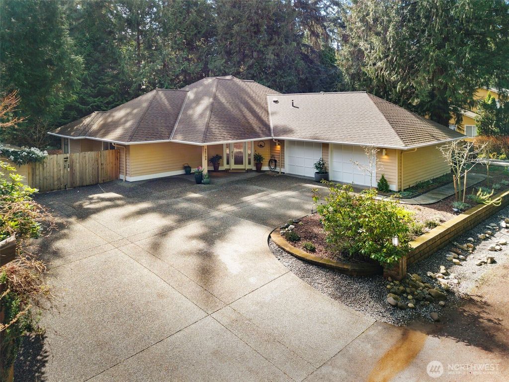 Photo of 26702 Ohio Avenue NE, Kingston, WA 98346 (MLS # 2489884)