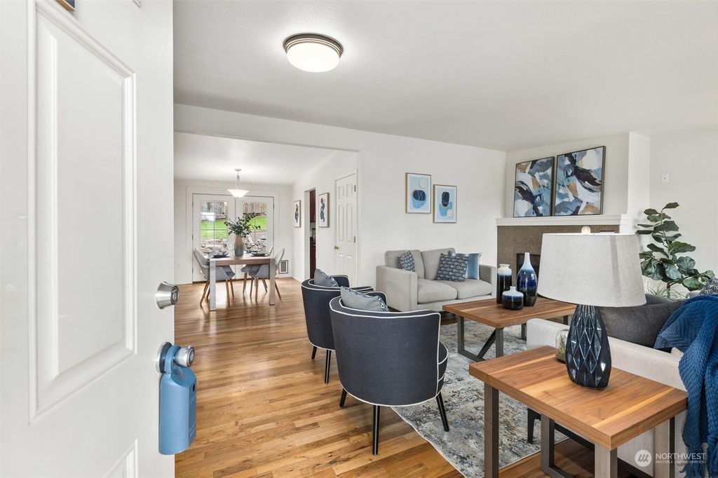 Photo of 1028 NE 187th Street, Shoreline, WA 98155 (MLS # 2064453)