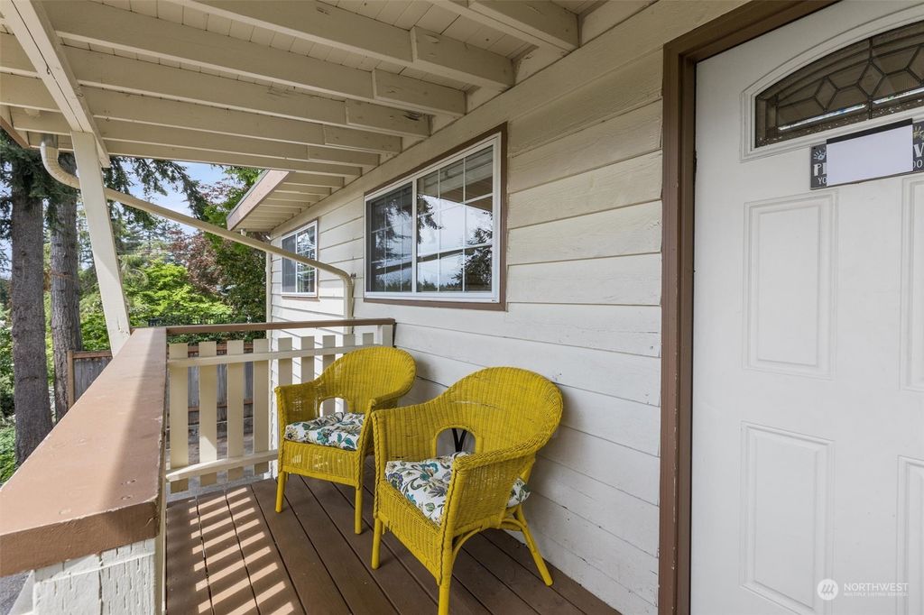 Photo of 1028 NE 187th Street, Shoreline, WA 98155 (MLS # 2064453)