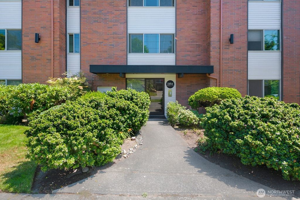 Photo of 1964 26th Avenue W #101, Seattle, WA 98199 (MLS # 2411469)