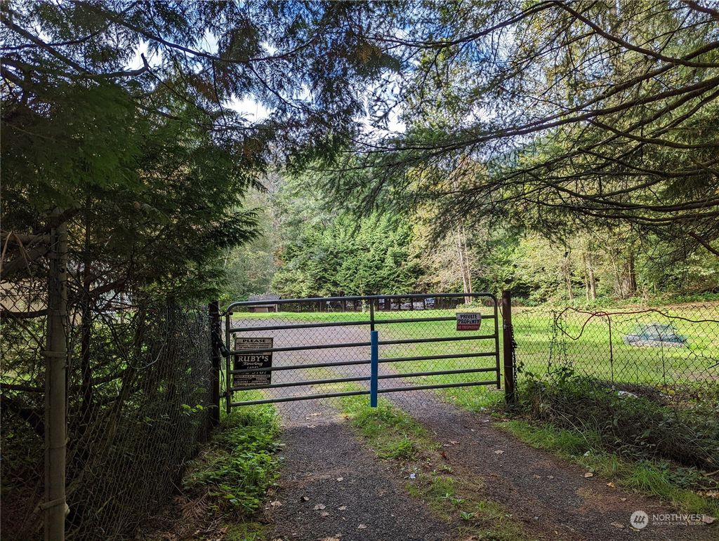 Photo of 13233 Issaquah-Hobart Road SE, Issaquah, WA 98027 (MLS # 2295374)