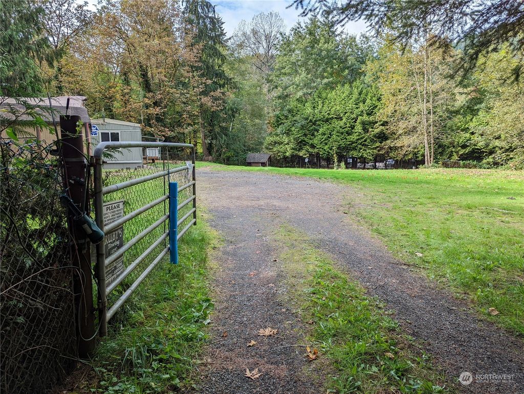 Photo of 13233 Issaquah-Hobart Road SE, Issaquah, WA 98027 (MLS # 2295374)