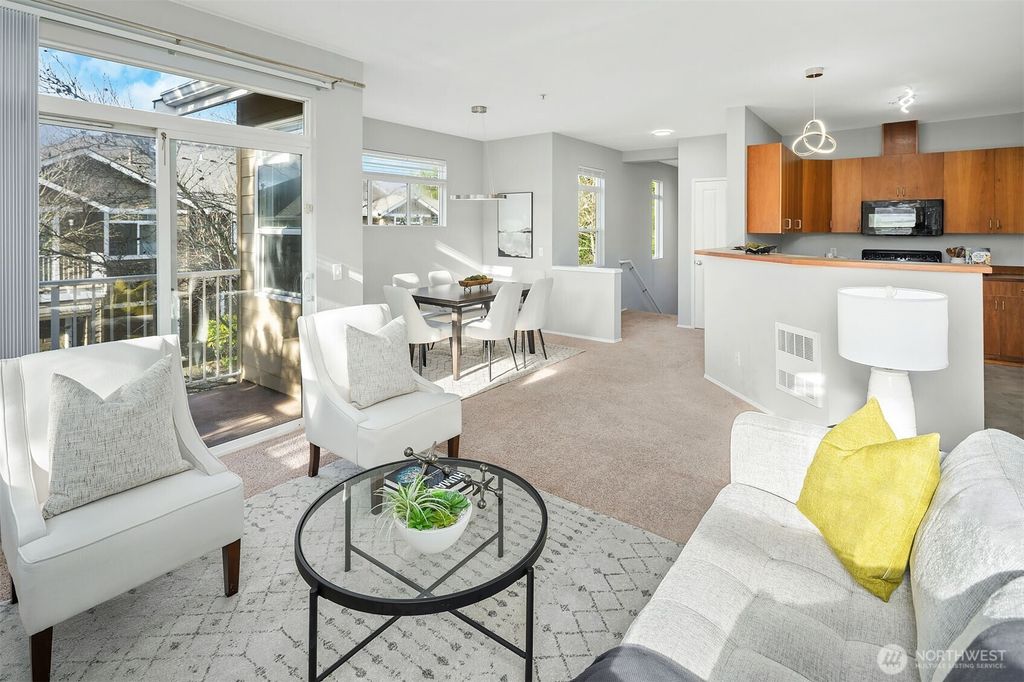 Photo of 22751 SE 12th Lane, Sammamish, WA 98075 (MLS # 2454065)