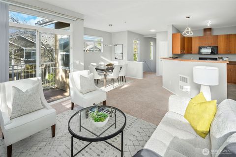 Photo of 22751 SE 12th Lane, Sammamish, WA 98075 (MLS # 2454065)