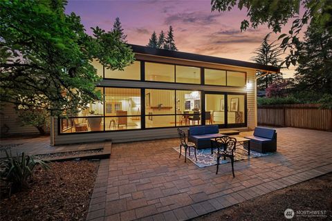 Photo of 6036 129th Avenue SE, Bellevue, WA 98006 (MLS # 2519709)