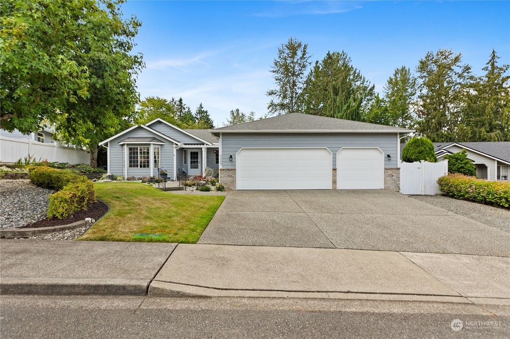 Photo of 7220 81st Place NE, Marysville, WA 98270 (MLS # 2267539)