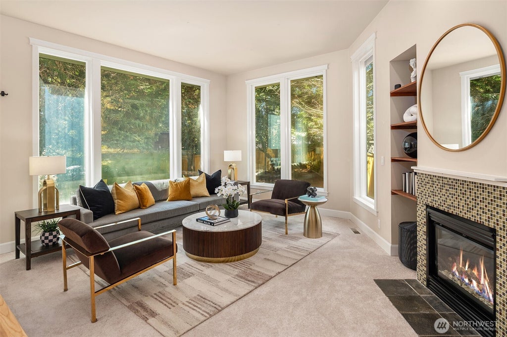 Photo of 4600 Green Lake Way N, Seattle, WA 98103 (MLS # 2572719)