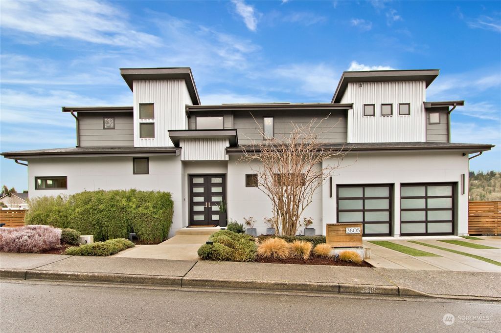Photo of 3805 Park Avenue N, Renton, WA 98056 (MLS # 2196156)