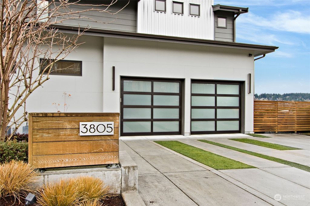 Photo of 3805 Park Avenue N, Renton, WA 98056 (MLS # 2196156)