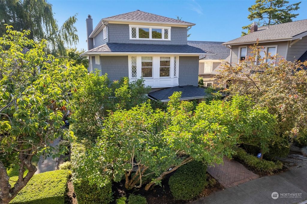 Photo of 1629 8th Avenue W, Seattle, WA 98119 (MLS # 2133753)