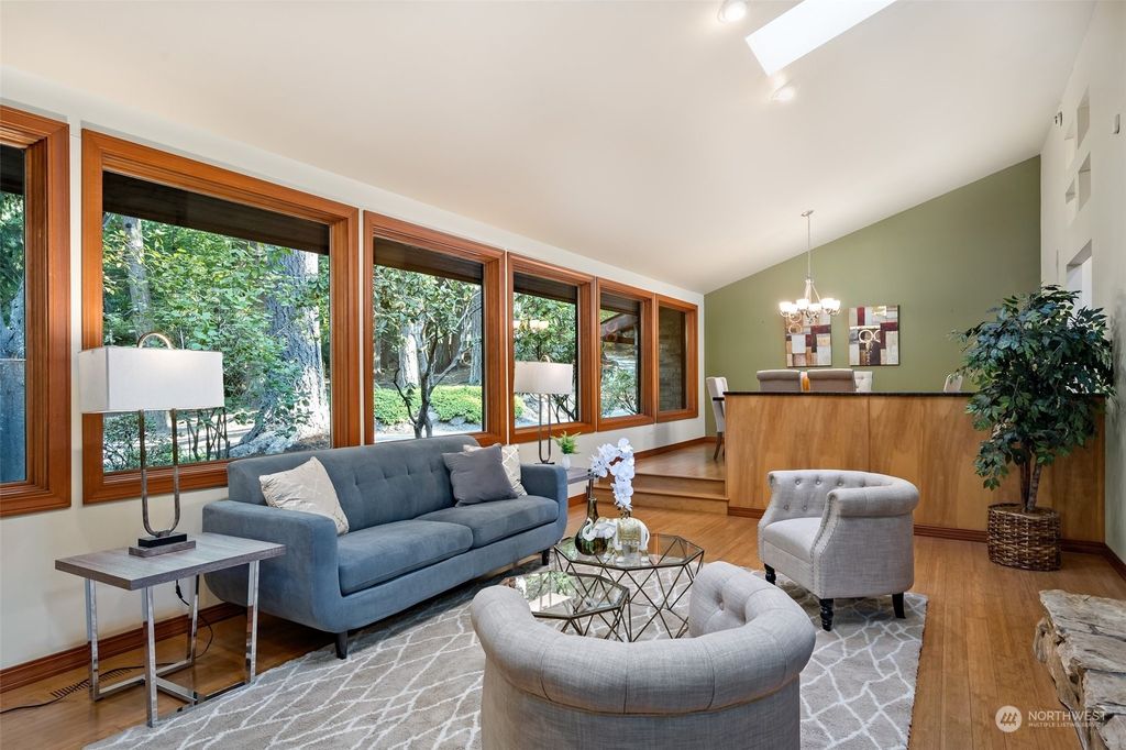 Photo of 24015 SE 30th Street, Sammamish, WA 98075 (MLS # 2009147)