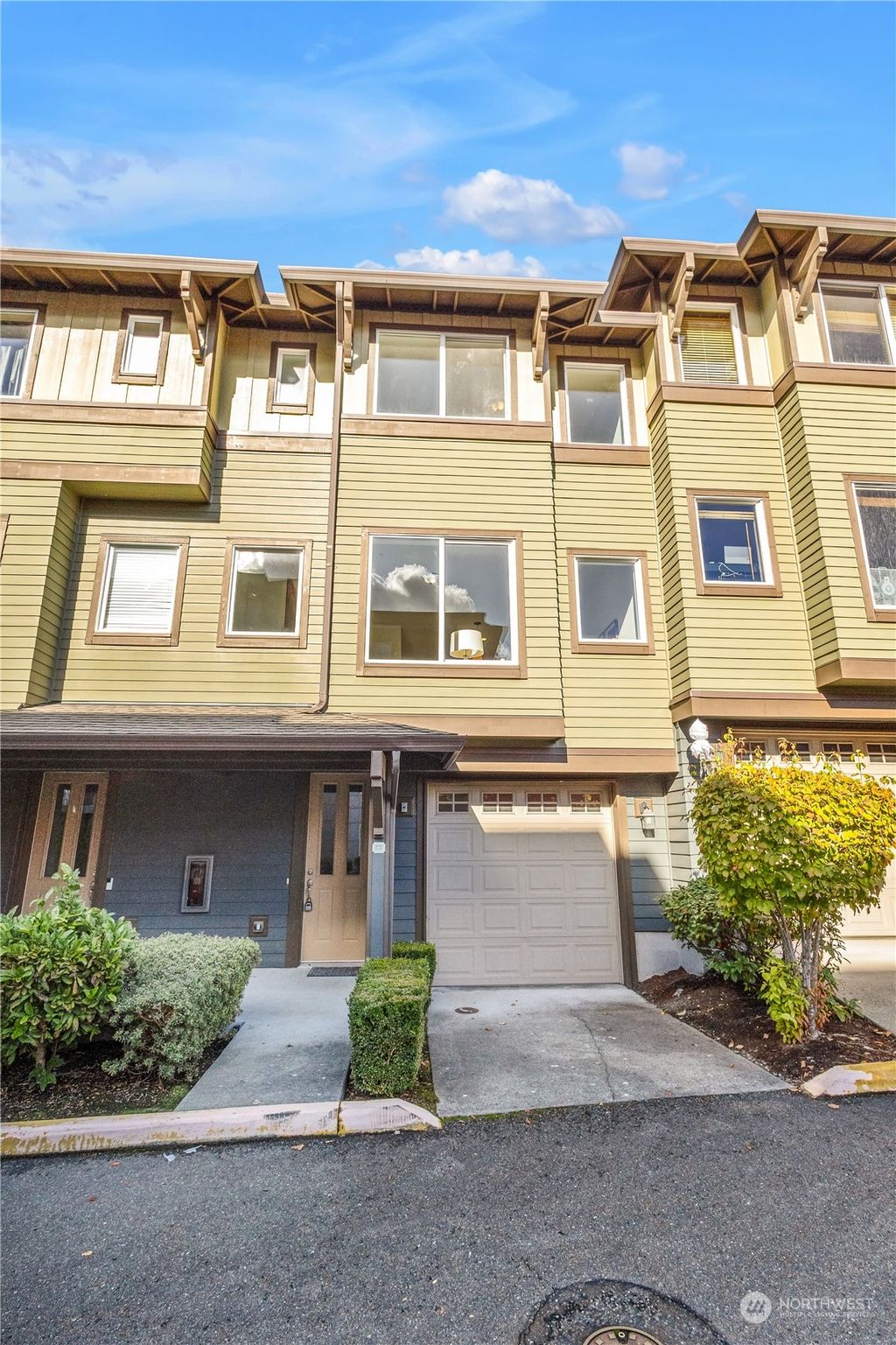 Photo of 2115 201st Place SE #C2, Bothell, WA 98012 (MLS # 2315389)