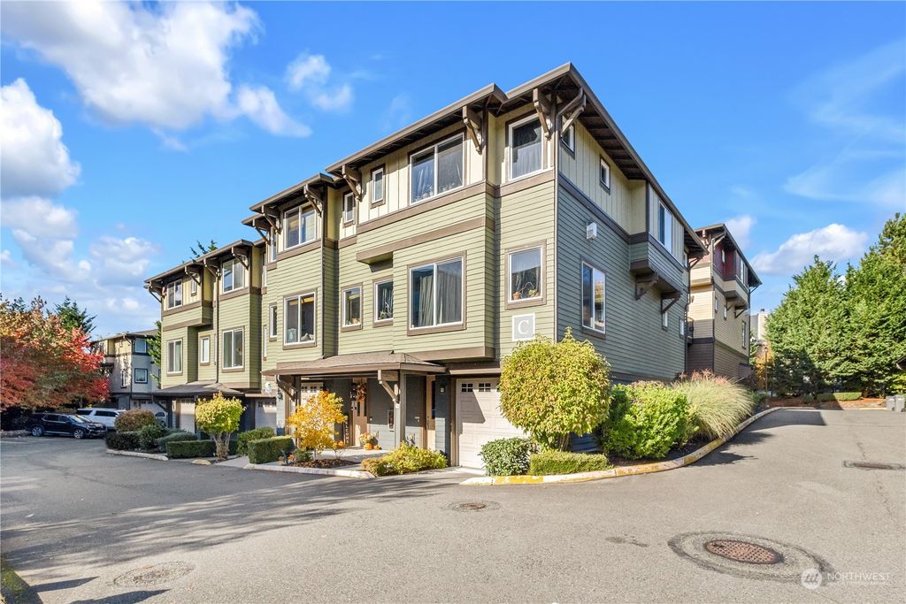 Photo of 2115 201st Place SE #C2, Bothell, WA 98012 (MLS # 2315389)