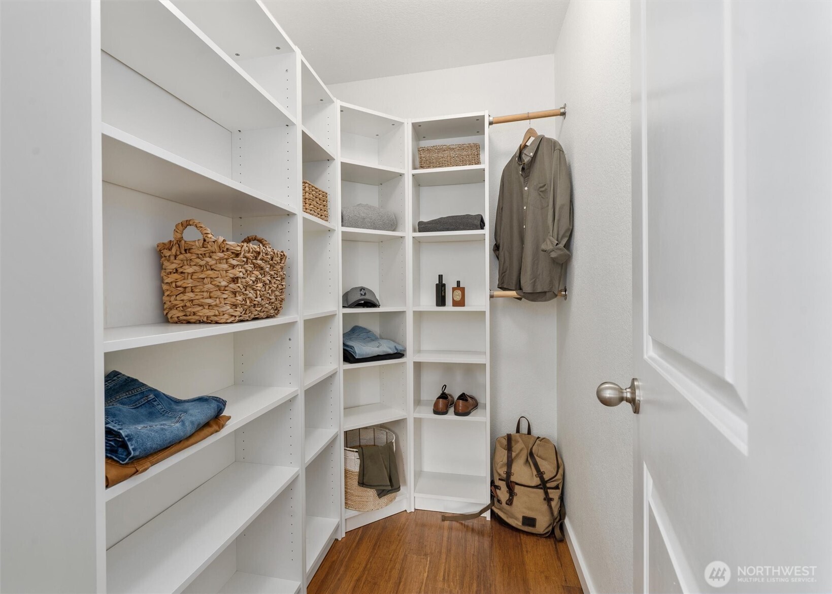 Seattle, Washington 98112, United States, 2 Bedrooms Bedrooms, ,2 BathroomsBathrooms,Residential,Active,203645